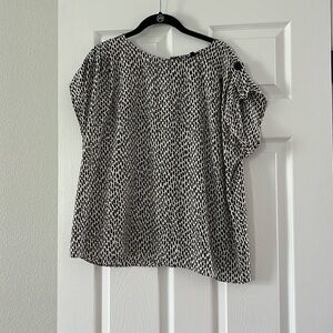 Cap sleeve blouse